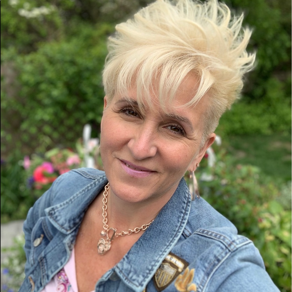 Meet your Posher, Nicole